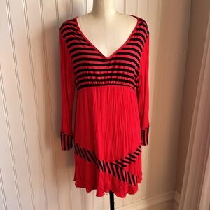 Aster Red top wit black stripes.  Tunic style.
